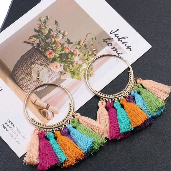 🌈🌈 Boho tassel earrings. - Picture 2 of 4